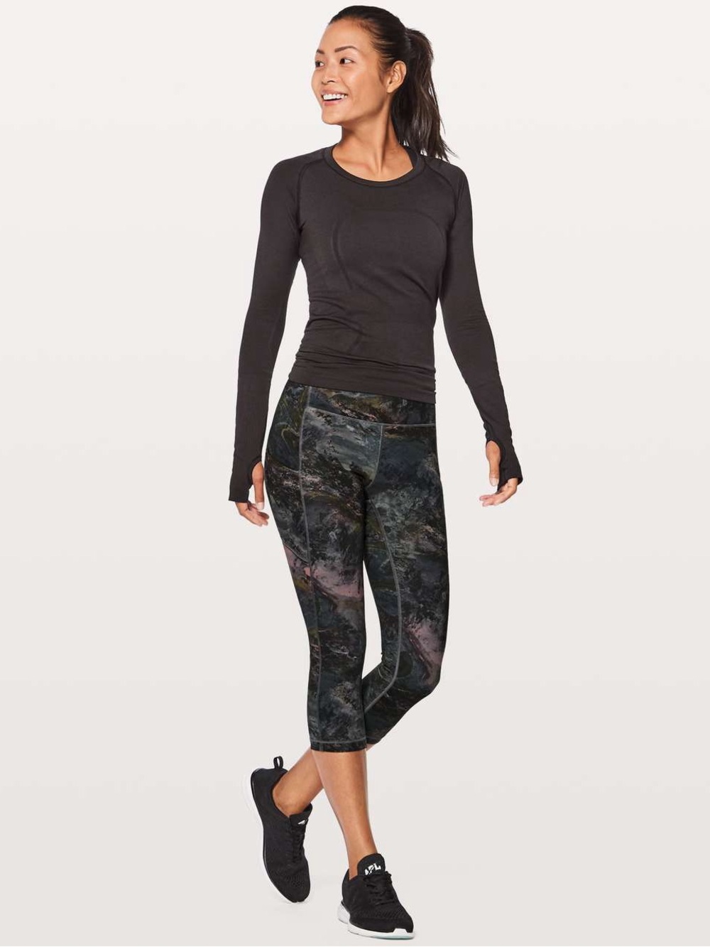 Lululemon Speed Up Crop Running Capri in Radiant Multi Size 6